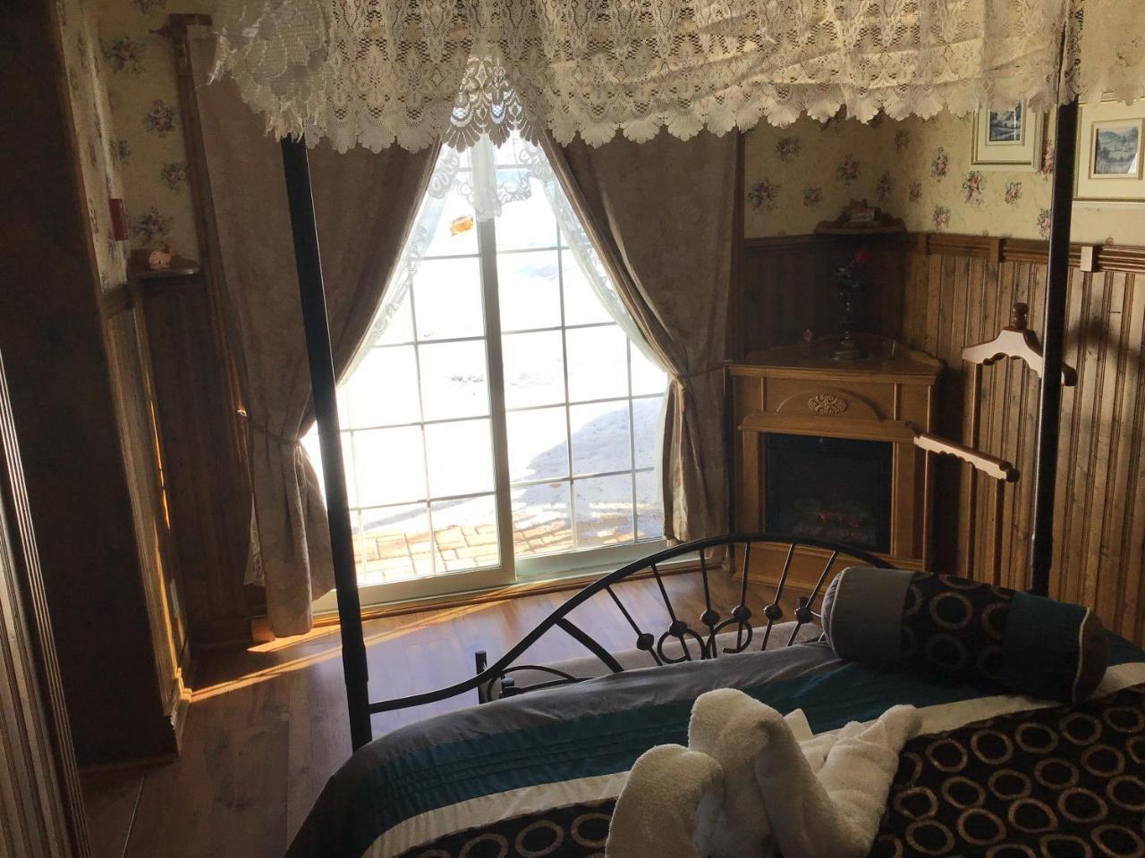 Auberge La Cote D'Or プティット・リヴィエール・サン・フランソワ エクステリア 写真
