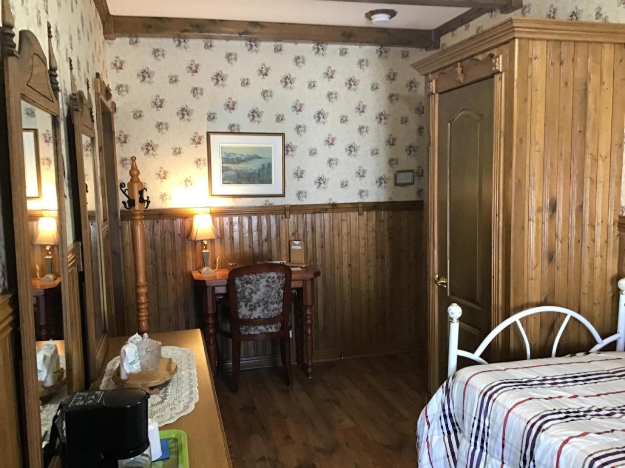 Auberge La Cote D'Or プティット・リヴィエール・サン・フランソワ エクステリア 写真