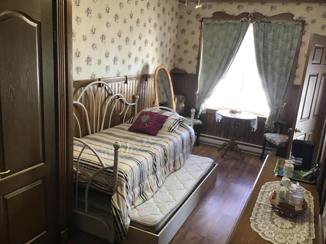 Auberge La Cote D'Or プティット・リヴィエール・サン・フランソワ エクステリア 写真